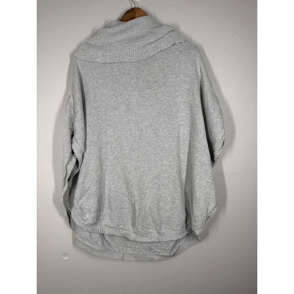 Cabi Gray Cable Knit Sweater Poncho Womens Sz XS Oversized Turtle Neck - Picture 5 of 10
